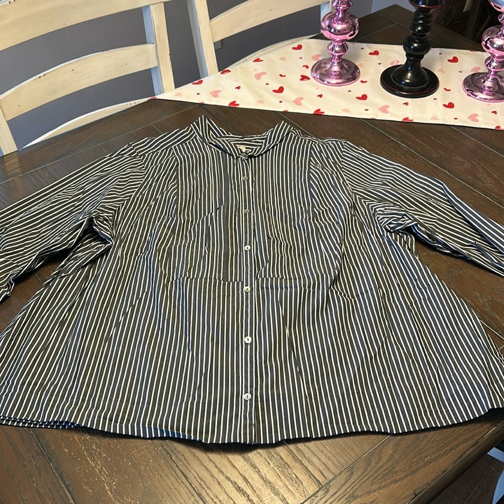 Logo by Lori Goldstein.  Button up Shirt.  Size 26W. Black and white stripe.
